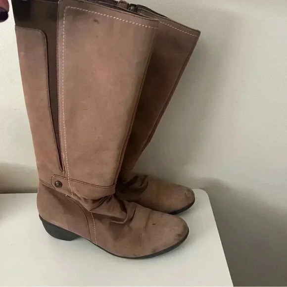 Blonde boots 8 - Picture 2 of 7